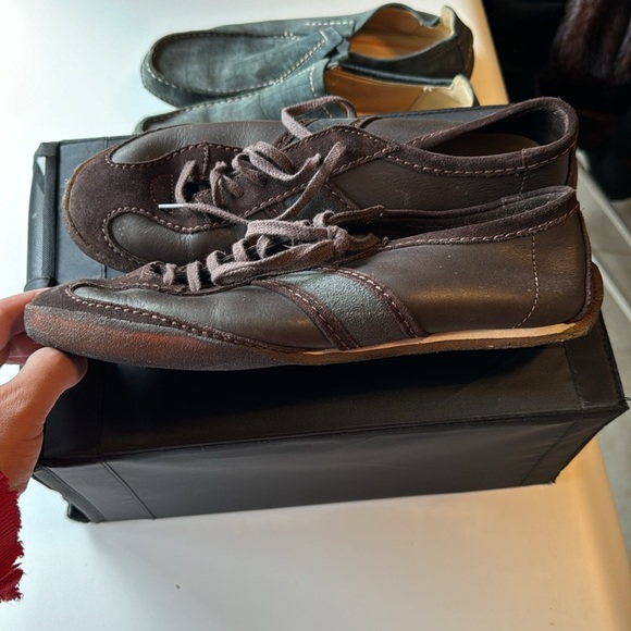 2 pairs of Clarks leather/nubuck shoes - Picture 2 of 7